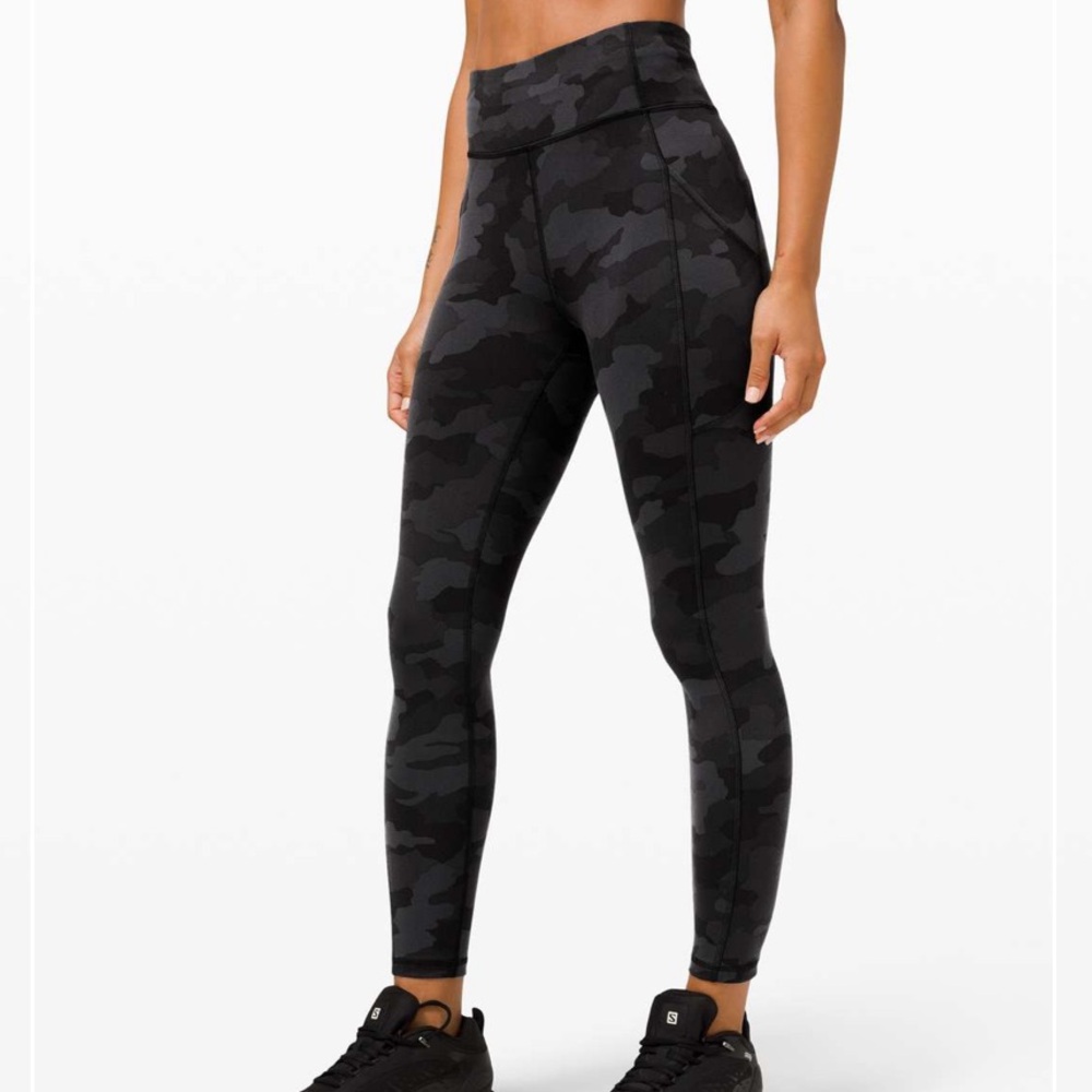 Lululemon Invigorate High-Rise Tight 25"
Heritage 365 Camo Deep Coal Multi